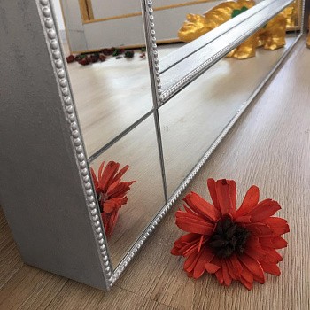 Напольное зеркало "Jacomo" Напольное зеркало "Jacomo"