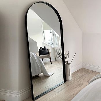 Арочное зеркало в чёрной металлической раме GLINT 180 см Арочное зеркало в чёрной металлической раме GLINT 180 см