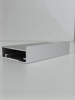 Зеркало в алюминиевой раме 00 Premium Серебро матовое Зеркало в алюминиевой раме 00 Premium Серебро матовое